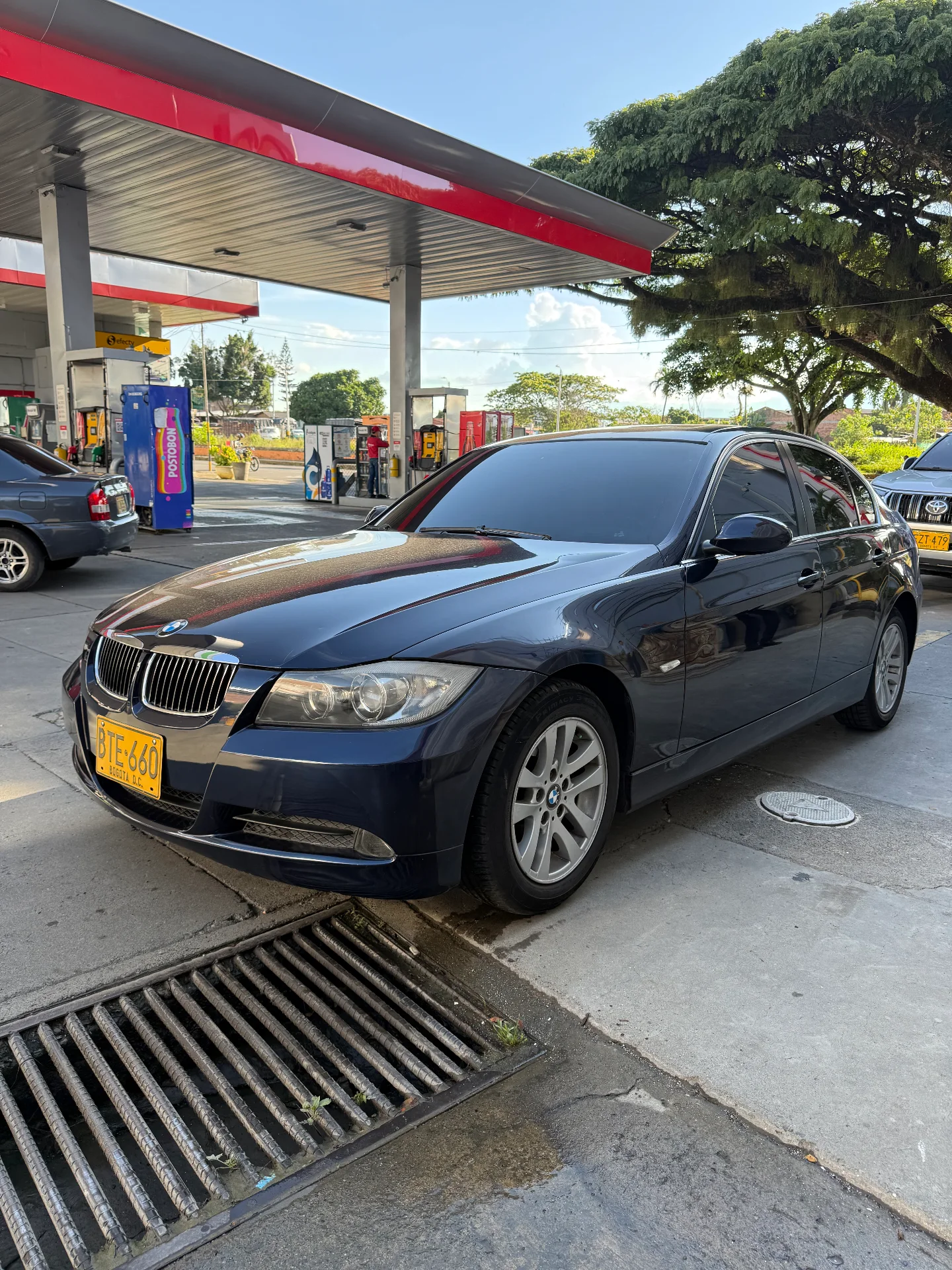 BMW 325i